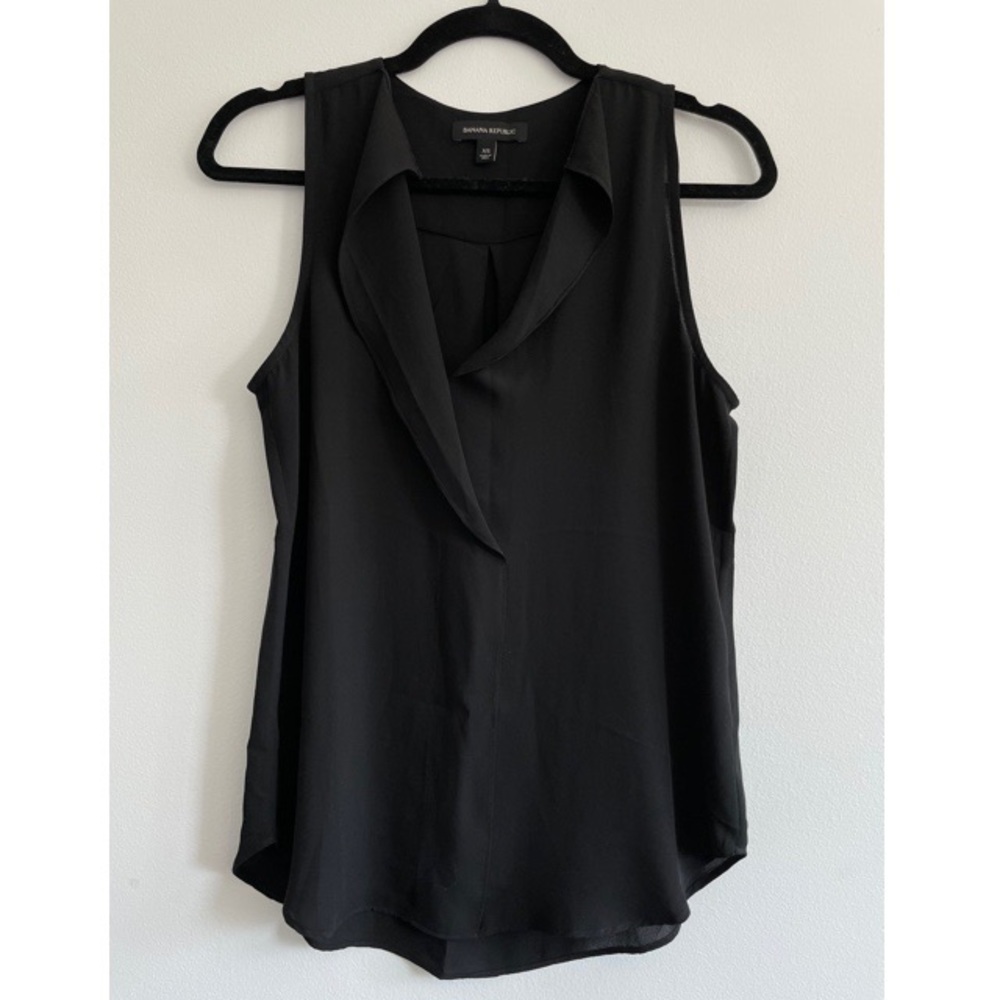 banana republic black drapey sleeveless blouse
